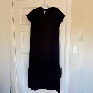 Spanx AirEssentials Maxi dress black size Medium
*worn once!